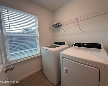 695 Lake Sinclair Street - Photo Thumbnail 13