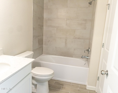 2252 Windward Cay Lane - Photo Thumbnail 11
