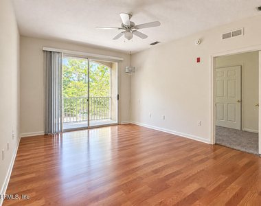10550 Baymeadows Road - Photo Thumbnail 4