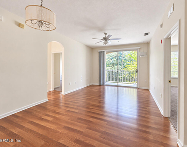 10550 Baymeadows Road - Photo Thumbnail 3