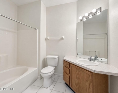 10550 Baymeadows Road - Photo Thumbnail 10