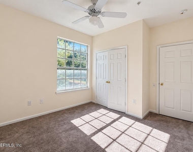 10550 Baymeadows Road - Photo Thumbnail 12