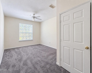 10550 Baymeadows Road - Photo Thumbnail 9