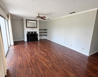 6213 Lake Tahoe Drive - Photo Thumbnail 7