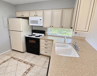 6213 Lake Tahoe Drive - Photo Thumbnail 9