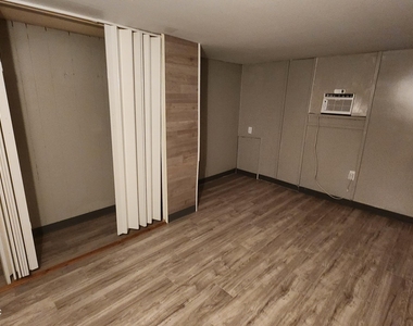 7561 Sonia Drive - Photo Thumbnail 2