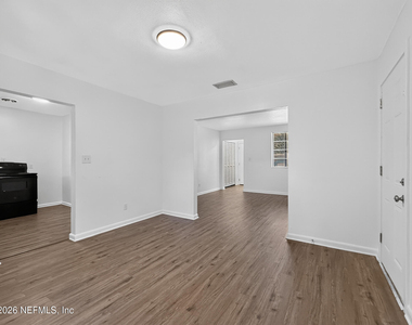 2626 Oak Summit Drive - Photo Thumbnail 9
