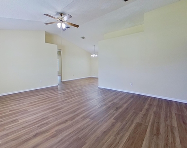 12958 Medford Lane - Photo Thumbnail 3