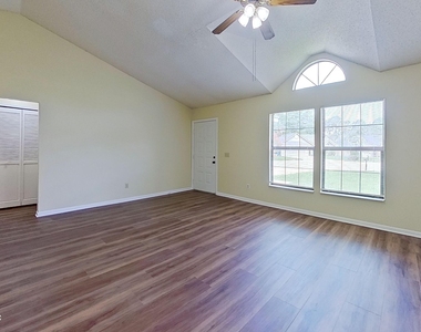 12958 Medford Lane - Photo Thumbnail 4