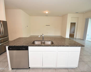 52 Oakleaf Way - Photo Thumbnail 9