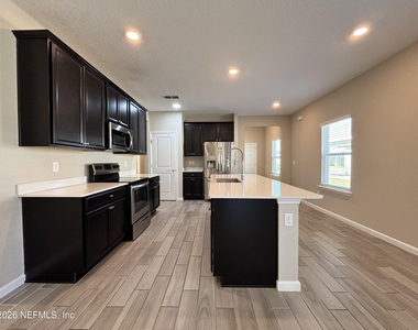7361 Hilladale Creek Lane - Photo Thumbnail 6