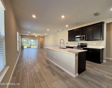 7361 Hilladale Creek Lane - Photo Thumbnail 5