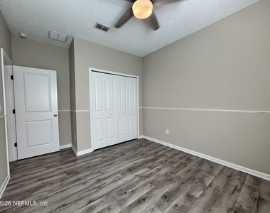 7361 Hilladale Creek Lane - Photo Thumbnail 23