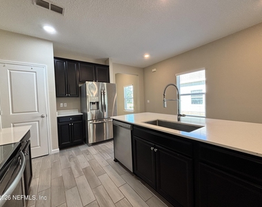 7361 Hilladale Creek Lane - Photo Thumbnail 8
