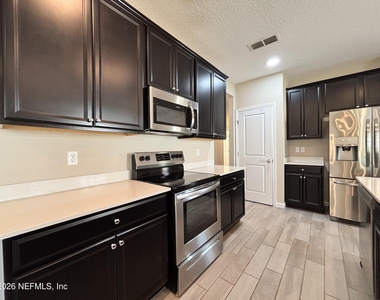 7361 Hilladale Creek Lane - Photo Thumbnail 7