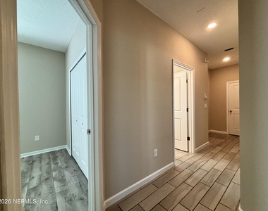 7361 Hilladale Creek Lane - Photo Thumbnail 21