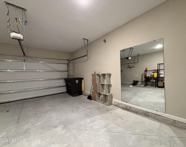 7361 Hilladale Creek Lane - Photo Thumbnail 32