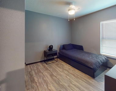 350 Hepburn Road - Photo Thumbnail 9