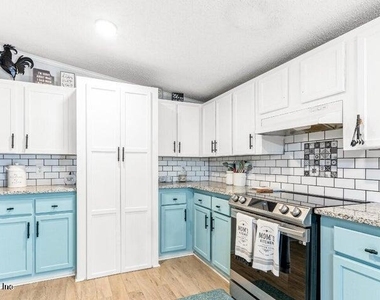 116 Earl Avenue - Photo Thumbnail 17