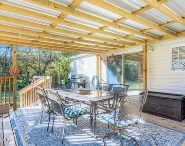 116 Earl Avenue - Photo Thumbnail 15