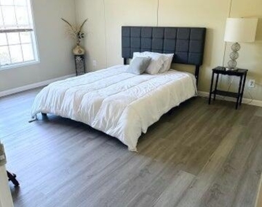 116 Earl Avenue - Photo Thumbnail 20