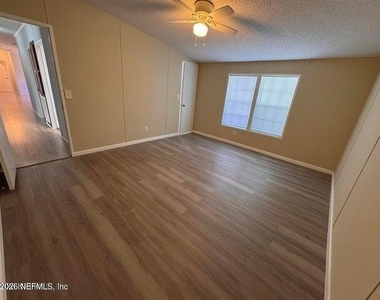 116 Earl Avenue - Photo Thumbnail 9