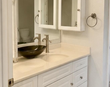 400 Timberwalk Court - Photo Thumbnail 6