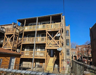 657 E 50th Place - Photo Thumbnail 5