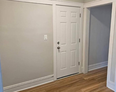 657 E 50th Place - Photo Thumbnail 1