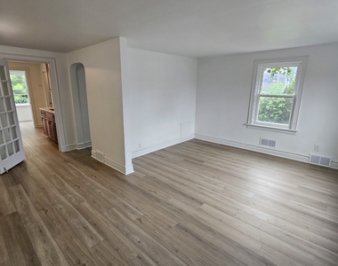 3244 N Osceola Avenue - Photo Thumbnail 10