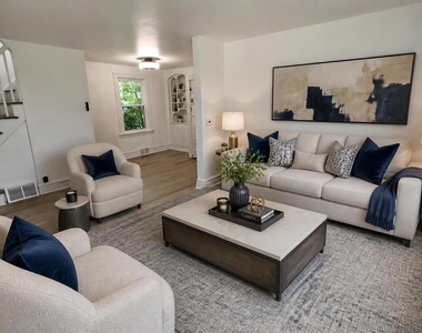 3244 N Osceola Avenue - Photo Thumbnail 2