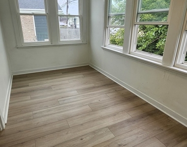 3244 N Osceola Avenue - Photo Thumbnail 8