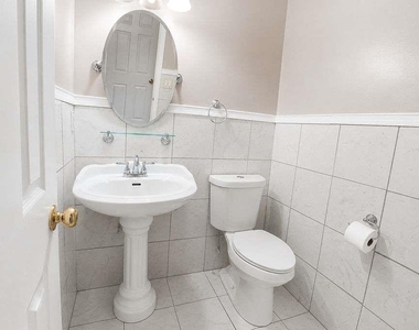 775 Stonemill Manor - Photo Thumbnail 6