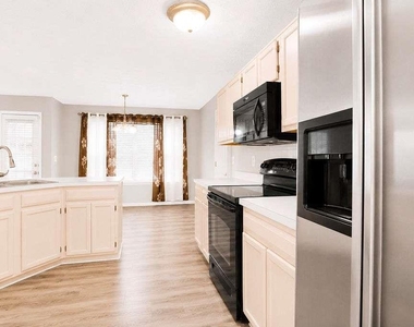 775 Stonemill Manor - Photo Thumbnail 17