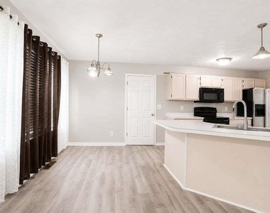 775 Stonemill Manor - Photo Thumbnail 8