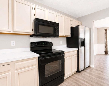 775 Stonemill Manor - Photo Thumbnail 14