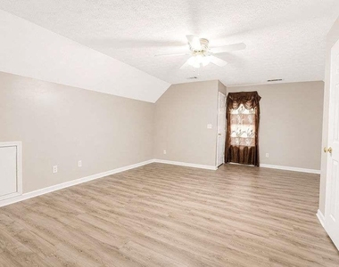 775 Stonemill Manor - Photo Thumbnail 27