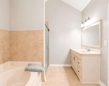 775 Stonemill Manor - Photo Thumbnail 24
