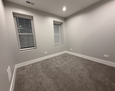 2227 W 21st Street - Photo Thumbnail 5