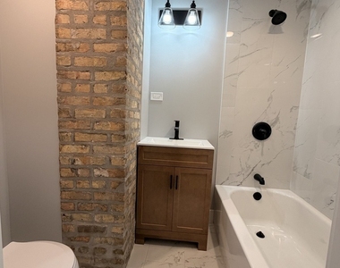 2227 W 21st Street - Photo Thumbnail 3