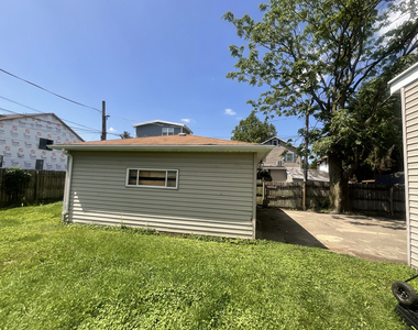 314 E Lincoln Avenue - Photo Thumbnail 5