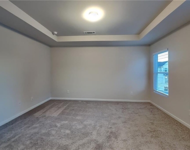 363 Bloomfield Circle - Photo Thumbnail 5
