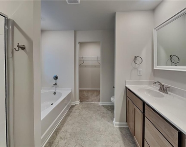 363 Bloomfield Circle - Photo Thumbnail 7