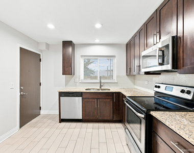 400 E Kensington Road - Photo Thumbnail 5