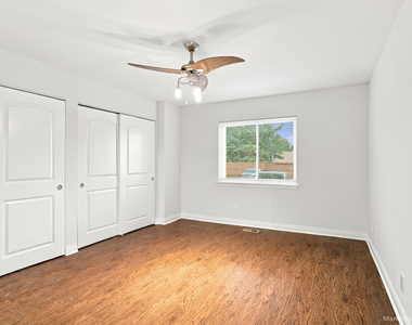 400 E Kensington Road - Photo Thumbnail 14