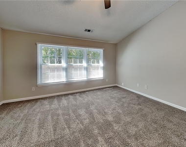 4825 Tanners Spring Drive - Photo Thumbnail 8