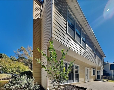 4825 Tanners Spring Drive - Photo Thumbnail 19