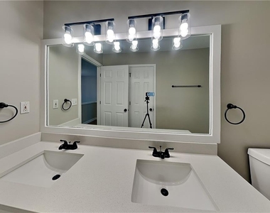 4825 Tanners Spring Drive - Photo Thumbnail 16
