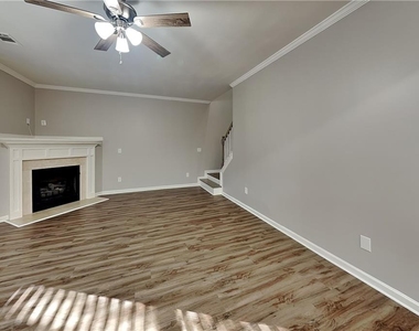 402 Belmont Way - Photo Thumbnail 1