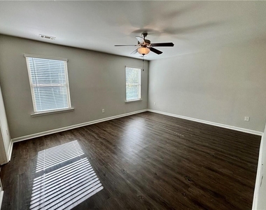 321 Nutwood Trace - Photo Thumbnail 14